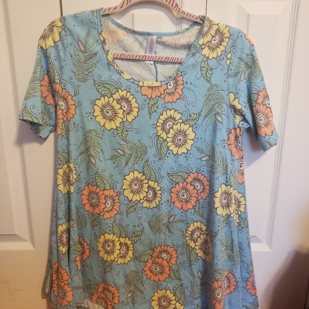 LulaRoe Perfect T - xsmall Sunflowers